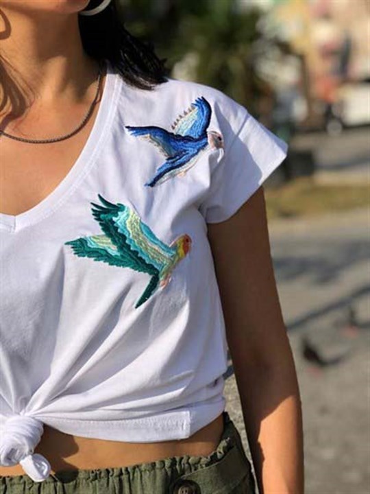 Kuş Desenli T-Shirt