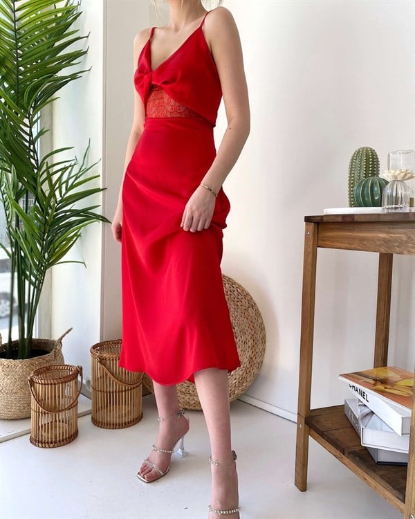 Dantel Detay Saten Elbise - Kırmızı