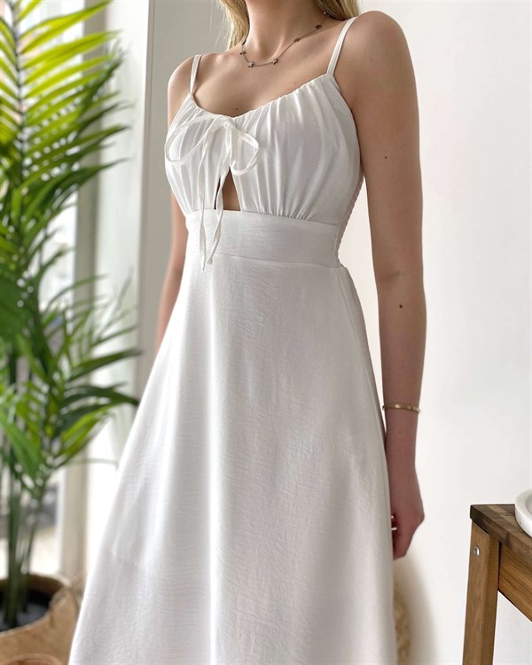 Sırt Gipeli Göğüs Pencere Askılı Elbise - Beyaz