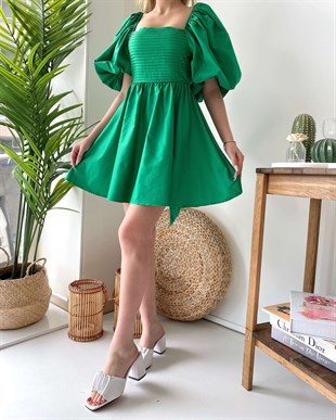 Kare Yaka Koyu Yeşil Düz Balon Kol Sırt Dekolteli Kadın Elbise